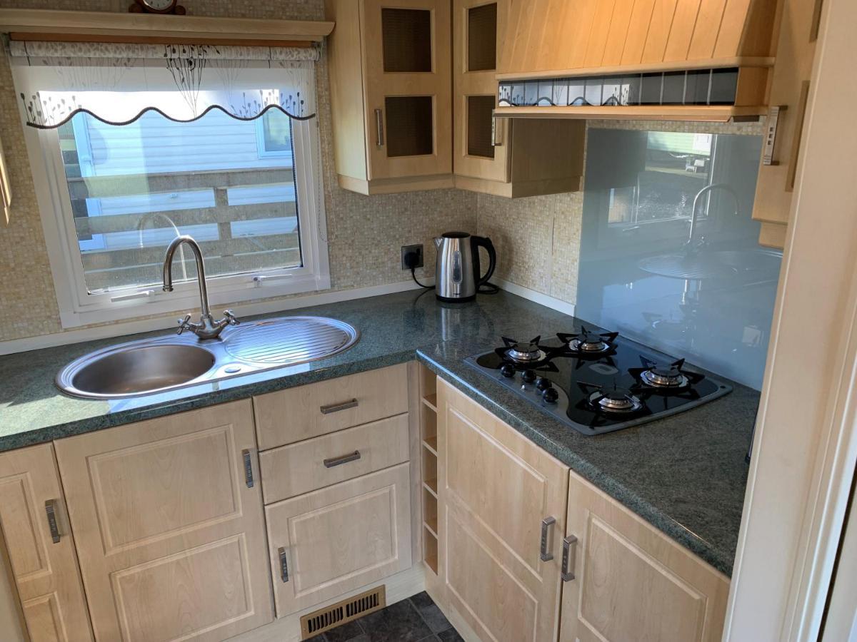 Lovely Static Holiday Caravan Near Whithorn Экстерьер фото
