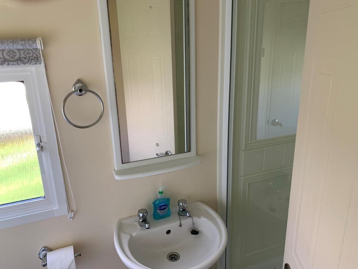 Lovely Static Holiday Caravan Near Whithorn Экстерьер фото