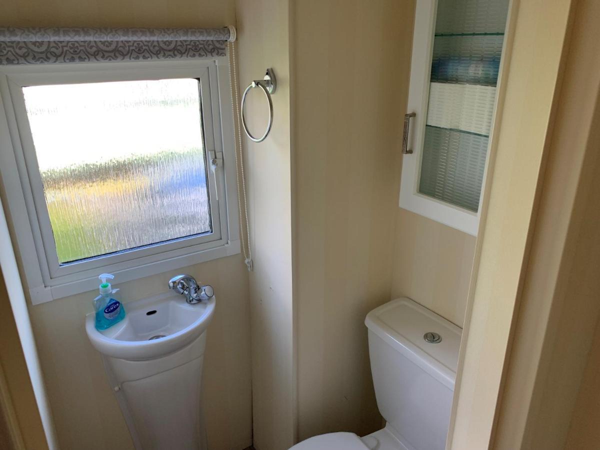 Lovely Static Holiday Caravan Near Whithorn Экстерьер фото
